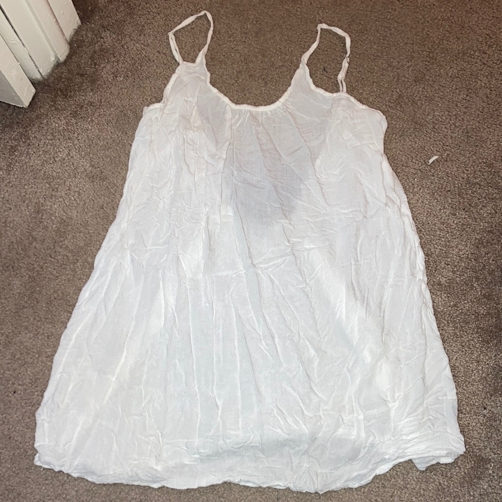 Women’s White Raviya swim coverup